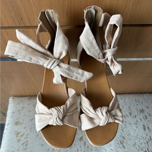 Worn Once! Cream UGG Women's Sandals in Size 6.5